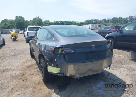 2023 Tesla Model 3 Rear-Wheel Drive z USA, uszkodzony, nr VIN 5YJ3E1EA2PF646352